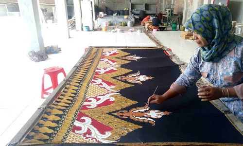 Melestarikan Tradisi Nenek Moyang di Sentra Batik Kliwonan Sragen