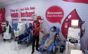 FOTO : Rudy Dampingi Donor Plasma Konvalesen PDIP Kota Solo