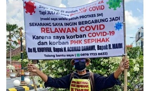 Jadi Korban PHK, Pria Ini Gelar Aksi Tunggal di Jalan Madiun