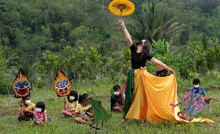 Pertunjukan Seni Festival Lima Gunung XX di Magelang