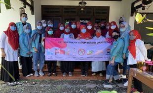 Kelompok 341 KKN UNS Buat Bank Sampah di Masaran Sragen