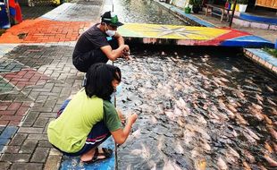 Sungai Gajahwong Berbuih, Warga Bantaran Protes