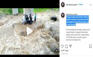 Nekat Selfie di Tengah Sungai, Kelompok Pemuda Ini Terjebak Arus