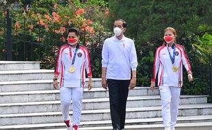 Presiden Serahkan Bonus Atlet Peraih Medali Olimpiade Tokyo 2020