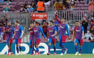 Ronald Koeman Yakin Barcelona Kalahkan Granada