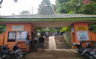 Tanggga Gunung Lawu Dibangun dari Cemoro Kandang, Panjangnya 12 Km