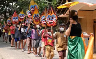 Arketipe Kebahagiaan Warga Lima Gunung di Tengah Pandemi