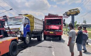 Nunggu Kereta Lewat, 4 Kendaraan Kecelakaan Karambol di Depan Mapolres Klaten