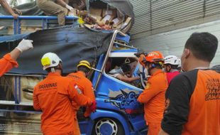 Tabrak Bodi Tronton di Ring Road Jogja, Sopir Truk Logistik Terjepit, Begini Kondisinya