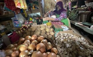 Pemkab Karanganyar Klaim 70% Pedagang Pasar Tradisional Sudah Divaksin