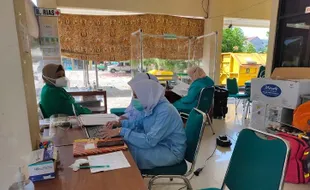 Tempat Isoter Gedung PGRI Wonogiri Kosong, Tapi Petugas Tetap Siaga