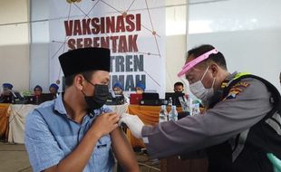 Vaksinasi Merdeka Sasar Santri Pondok Pesantren di Grobogan