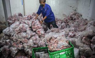 Bantuan Ayam Segar untuk Warga Terdampak Pandemi di Kabupaten Bandung Jawa Barat