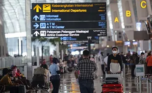 Cegah Varian Baru Covid-19, Pintu Masuk Internasional Hanya Bandara Soetta dan Bandara Sam Ratulangi