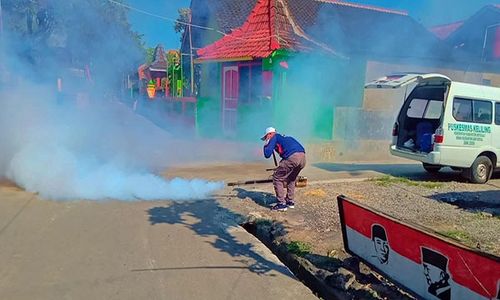 Belasan Warga Terserang Chikungunya, Petugas Lakukan Fogging di Ngemplak Boyolali