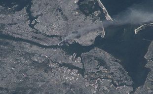 NASA Unggah Ulang Gambar Tragedi WTC dari Luar Angkasa