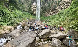 Begini Foto-Foto Hari Pertama Uji Coba Pembukaan Objek Wisata Grojogan Sewu Tawangmangu