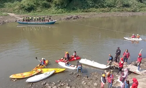 2 Mitos Kepercayaan Masyarakat ini Bikin Sungai Bengawan Solo Kian Kotor