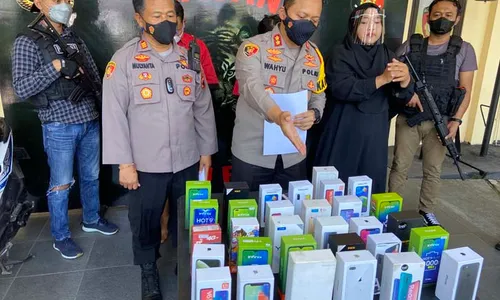 Terekan CCTV, 2 Pencuri 31 Ponsel di Konter HP di Kartasura Ditangkap