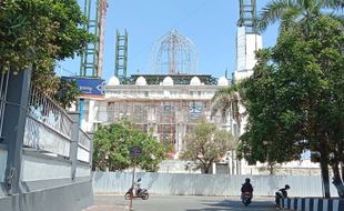 Rangka Kubah Masjid Agung Karanganyar Mulai Dipasang