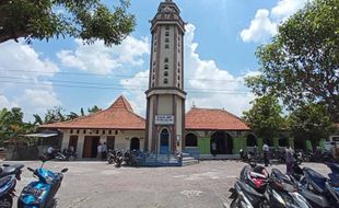 Masjid Tertua di Sragen Ini Simpan Pusaka dari Raja Keraton Solo PB IV, Begini Ceritanya