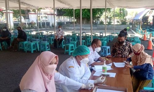 Animo Warga Ikuti Vaksinasi Covid-19 di Kantor UPTPK Sragen Merosot