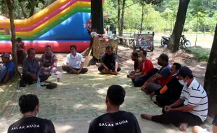 Ditemui Legislator, Ini Unek-unek 15 Pedagang di Taman Harmoni Sragen