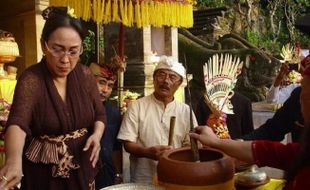 Senin, Sukmawati Soekarnoputri Jalani Ritual Pindah Agama Hindu