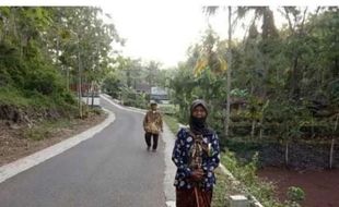 Takut Mabuk Kendaraan Jadi Alasan Kakek Nenek Wonogiri Jalan 12 KM PP