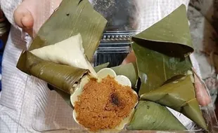 Ketupat Sumpil: Makan Kupat Pakai Siput, Mau Coba?