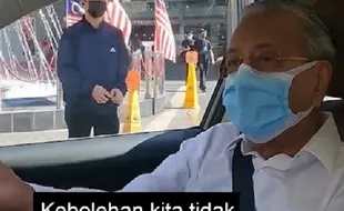 Eks PM Malaysia Mahathir Mohammad Kembali Dilarikan ke RS Jantung