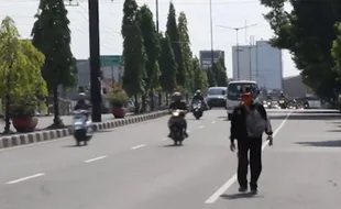 Penuhi Nazar, Guru Olahraga Jalan Klaten-Jogja