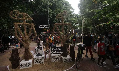 Pasar Seni & Budaya Meriahkan 100 Tahun Taman Balekambang Solo