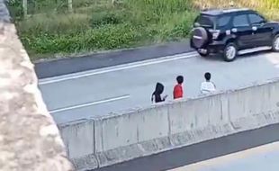 Heboh Pagar Tol Semarang-Solo Dijebol untuk Konten Video Truk Oleng