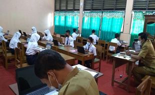 ANBK Level SMP di Wonogiri Terkendala Server Down