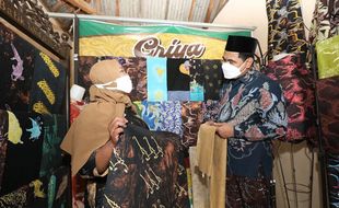 Batik Pewarna Lumpur di Kendal Pikat Taj Yasin, Ini Tempat Pembuatannya