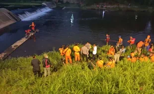 Terjun Ke Sungai Opak, Bocah 10 Tahun Hingga Kini Belum Ditemukan