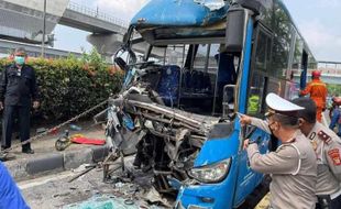 Kecelakan Maut 2 Bus Transjakarta 2 Meninggal, Sopir Diduga Ngantuk