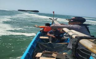 Warga Sukoharjo Terseret Ombak Pantai Ngiroboyo Setinggi 2-4 Meter