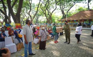 Bantu Pekerja Seni, Pemkot Madiun Beri Bantuan Sembako dan Uang Tunai