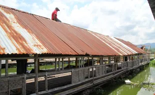 Warung Apung Rawa Jombor Klaten bakal Tinggal Kenangan