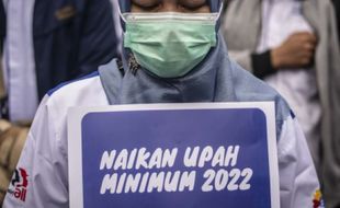 Upah Minimum di Indonesia Tak Layak Disebut Terlalu Tinggi