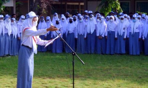 Peringati Hari Guru, Siswa SMAN 2 Sragen Ikuti Lomba Puisi dan Video