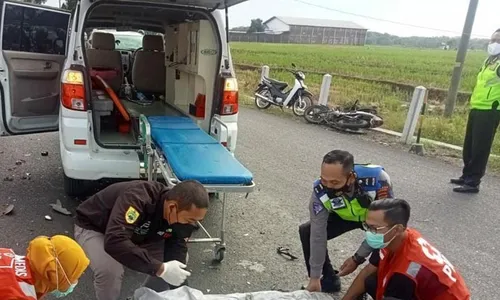 Supra Ditabrak CB Saat Menyeberang, Warga Sragen Meninggal Dunia