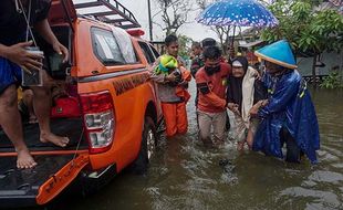 Begini Kondisi Banjir Rob Akibat Hujan & Air Laut Pasang di Pekalongan