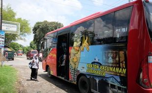 BRT Trans Jateng Terintegrasi dengan BST di Halte The Park Mall Solo Baru