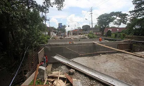 Proyek Jembatan Jonasan Solo Molor, Ini Foto-Foto Progres Pengerjaan