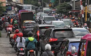 Macet Terus! Kendaraan di Solo lebih Banyak dari Jumlah Penduduk