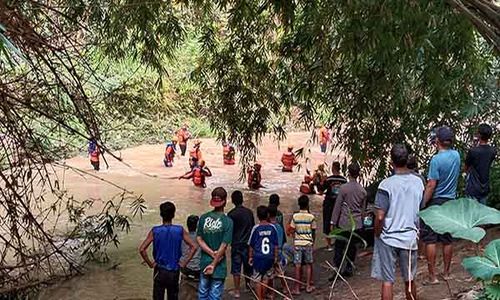 Ranting Pohon Selamatkan 5 Orang Hanyut di Karanganyar, 1 Masih Hilang