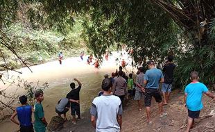 Bisa Meluap Mendadak, Ini Cerita Warga Soal Sungai Gembong